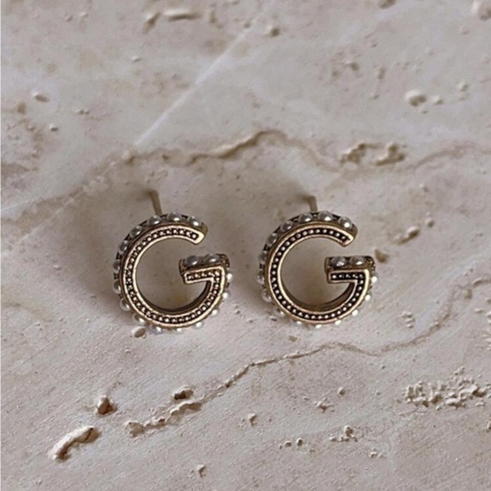 925 Sterling Silver G Stud Earrings